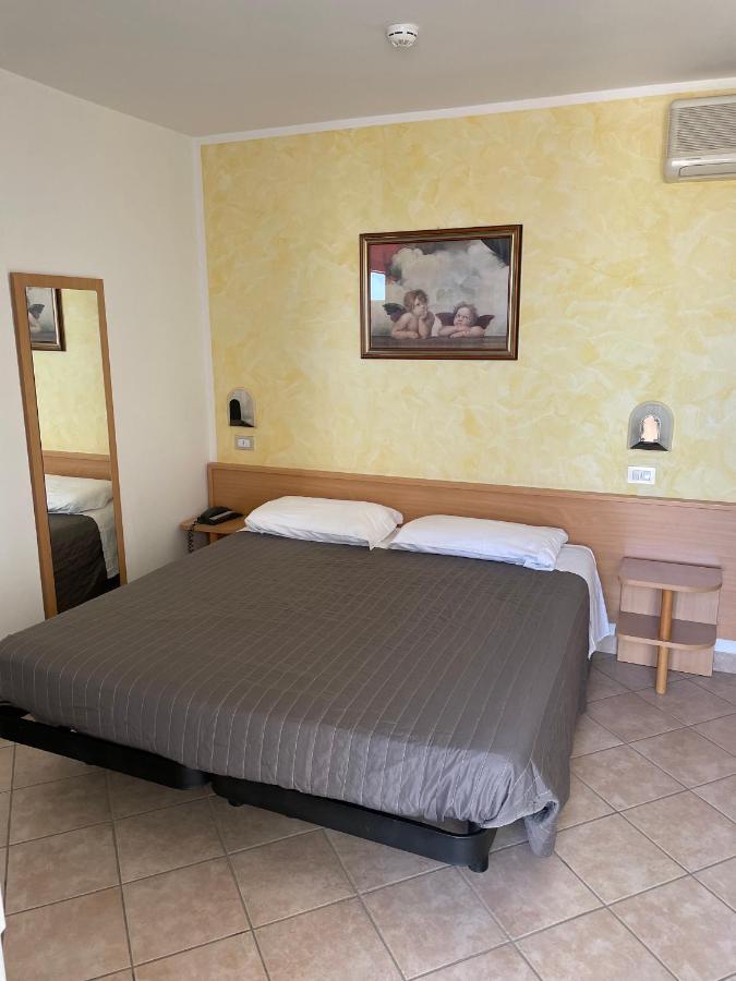 Hotel Palos Ρίμινι Εξωτερικό φωτογραφία