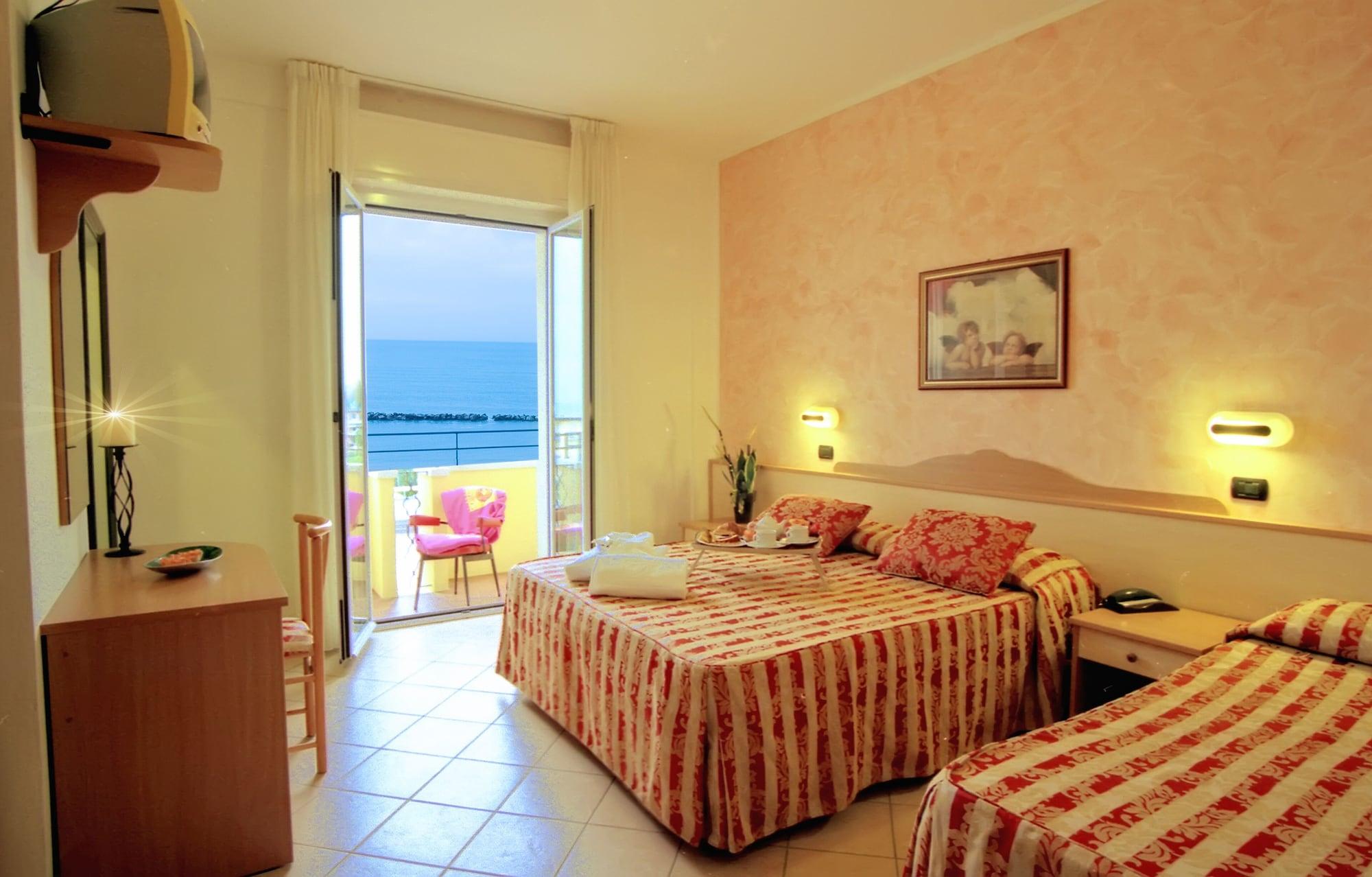 Hotel Palos Ρίμινι Εξωτερικό φωτογραφία