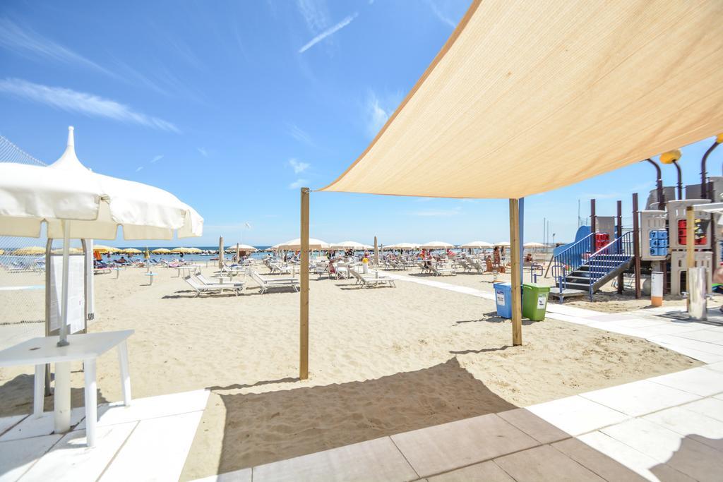 Hotel Palos Ρίμινι Εξωτερικό φωτογραφία
